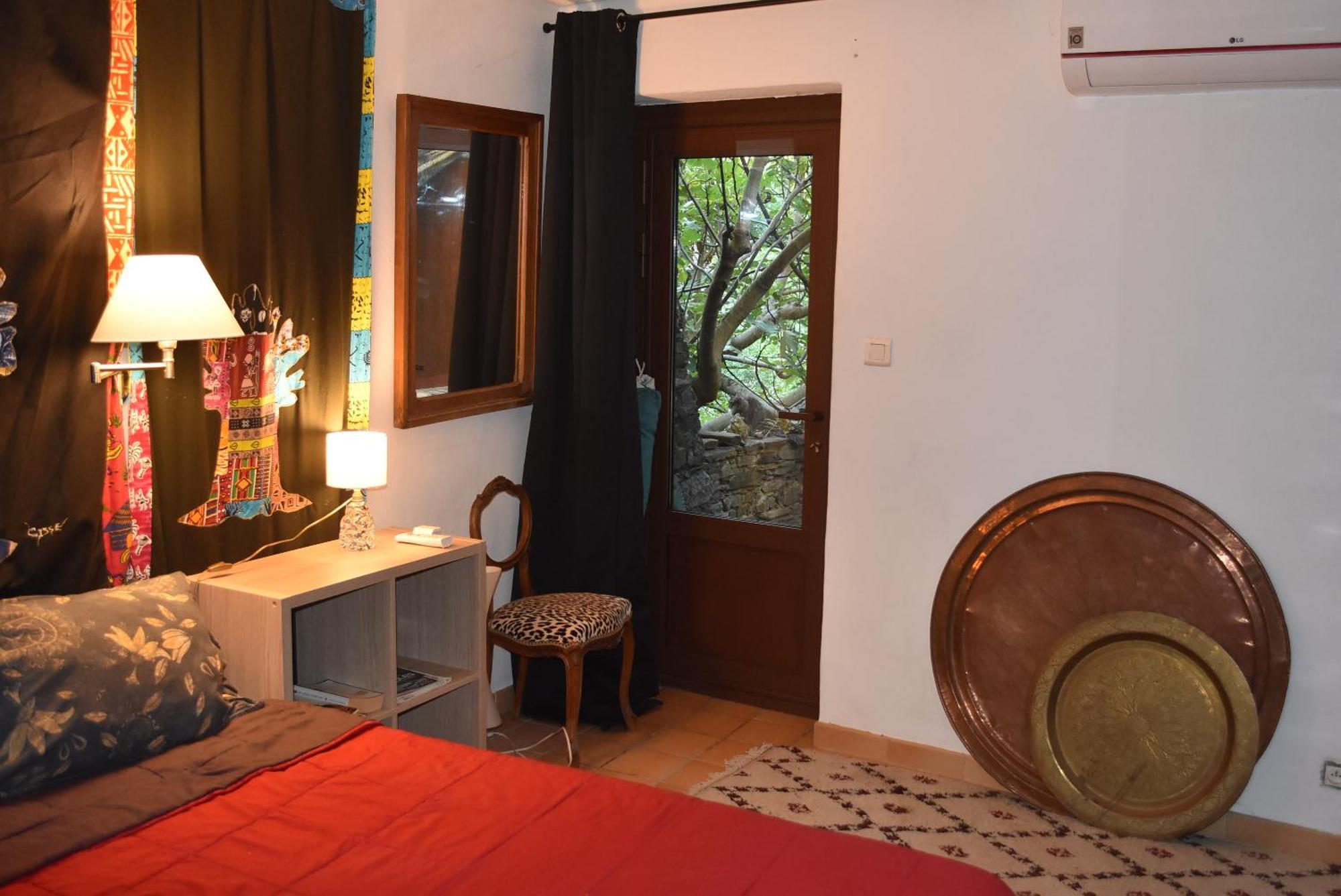 La Conte Bed & Breakfast La Coste Luaran gambar